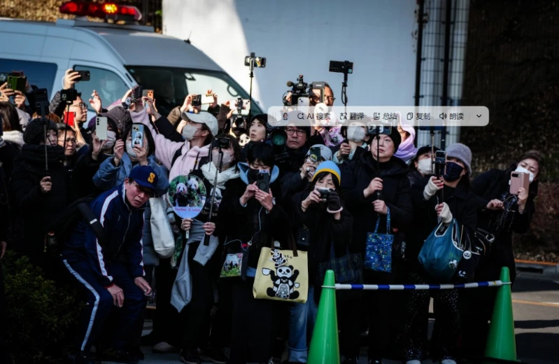 日本に貸し出されていたジャイアントパンダの「シャオシャオ」と「レイレイ」が火曜日、中国への帰国に出発した。 旅日大熊猫“晓晓”和“蕾蕾”周二启程回国。