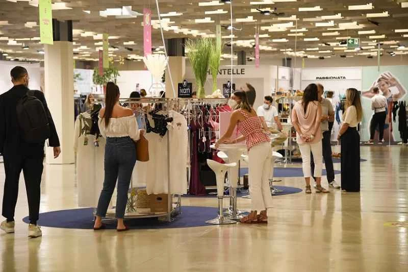 2026年イタリア水着ショーのチケット購入方法