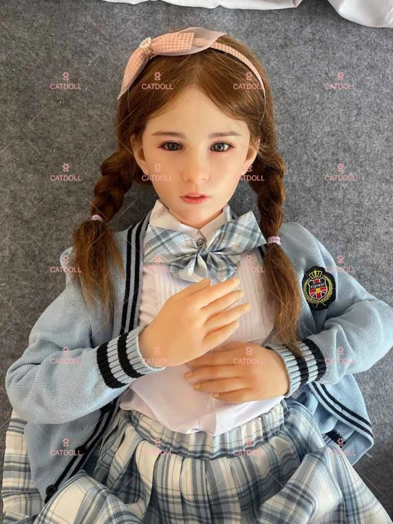 CATDOLL 128CM ドリー（TPEボディ、ハードシリコンヘッド）